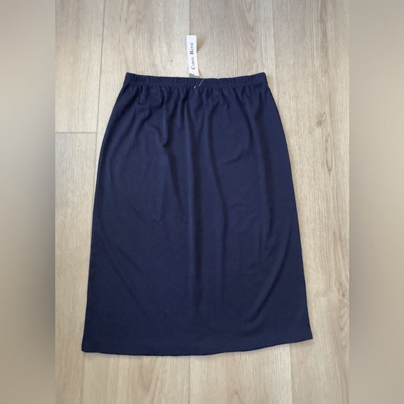 Carol Rose Blue Midi Pencil Skirt Casual 💙
*NEW WITH TAGS 🏷️ - Picture 6 of 6
